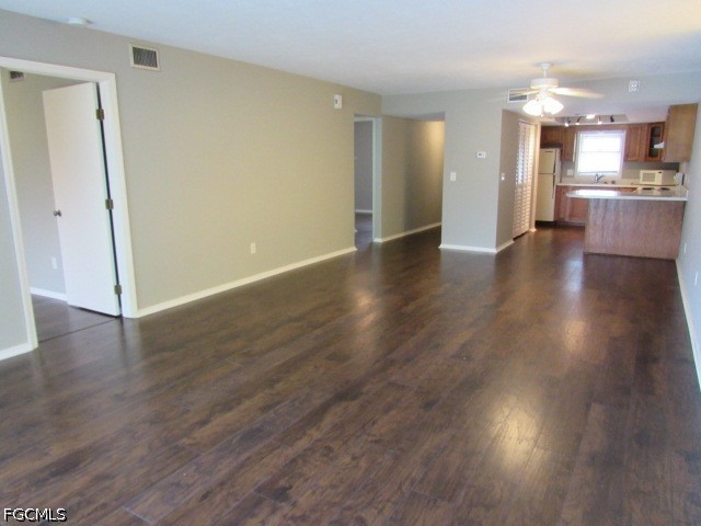 10022 Oxfordshire Lane, Apt 201