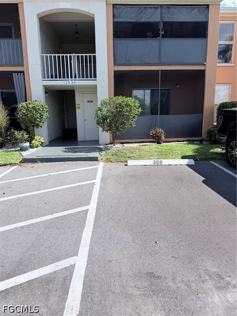 12636 Kenwood Lane, Apt B