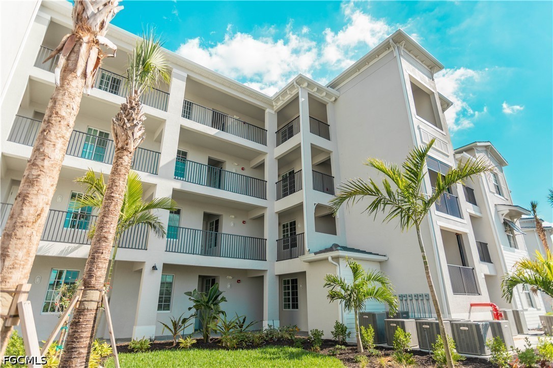 15375 Green Acres Avenue, Apt 2214