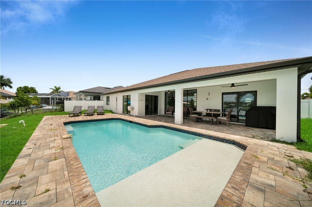 2204 SW 30th Terrace
