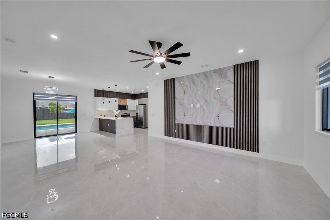1013 NE 12th Terrace