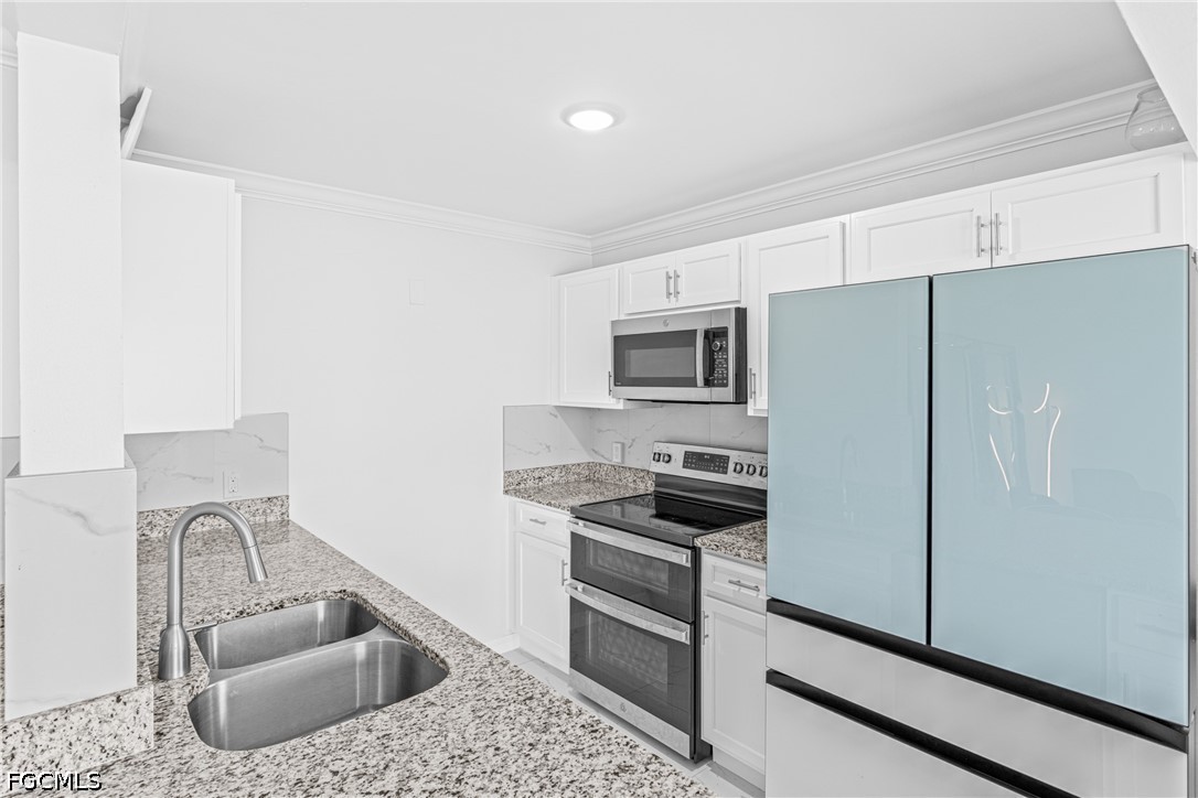 3225 E Riverside Drive, Apt 34C