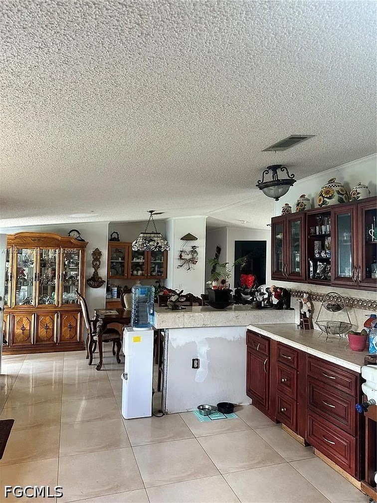 618 Hunting Club Avenue
