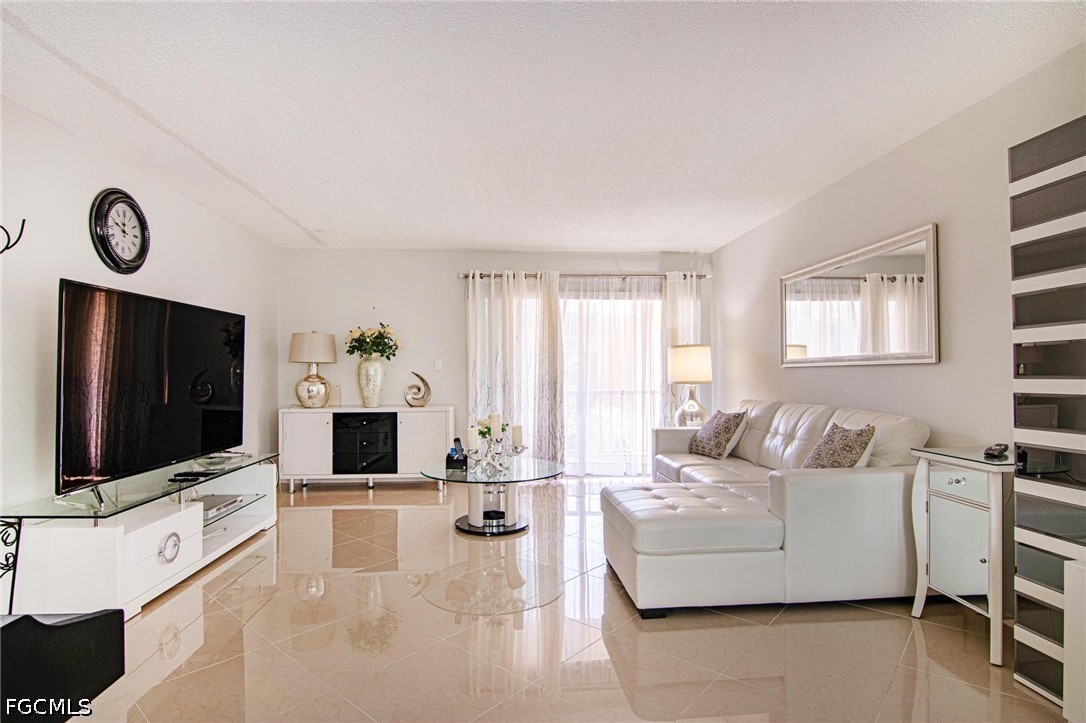 2366 E Mall Drive, Apt 414