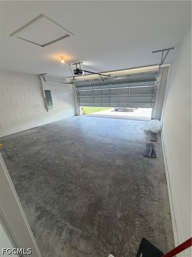 1106 NE 39th Terrace