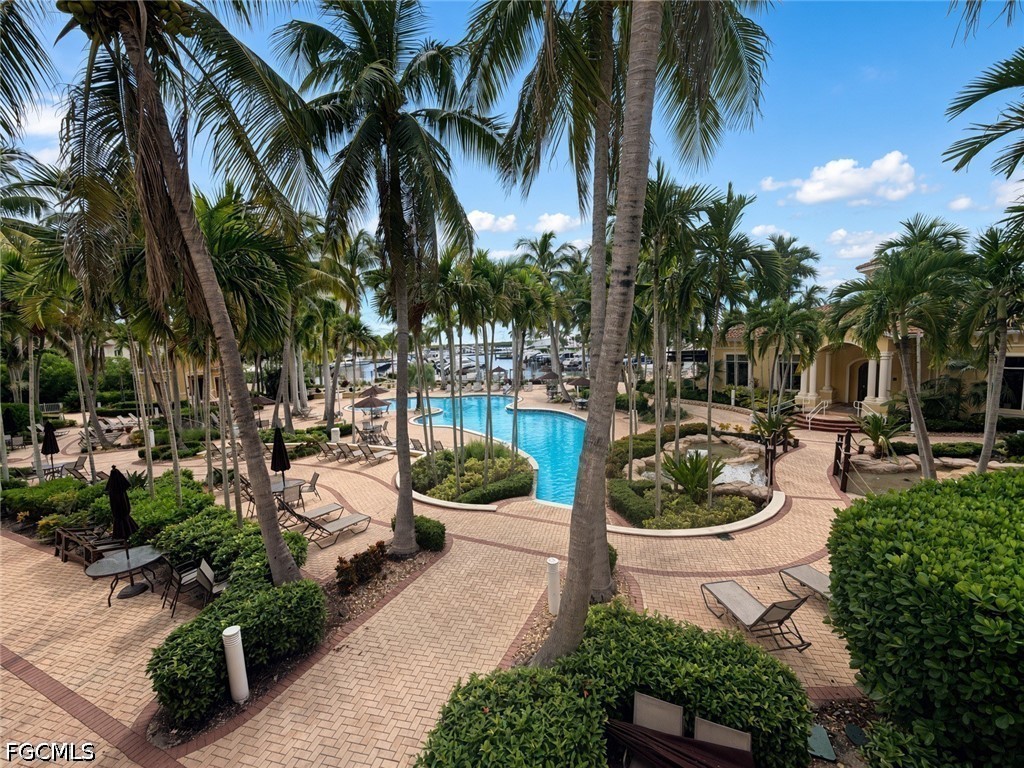 6081 Silver King Boulevard, Apt 202