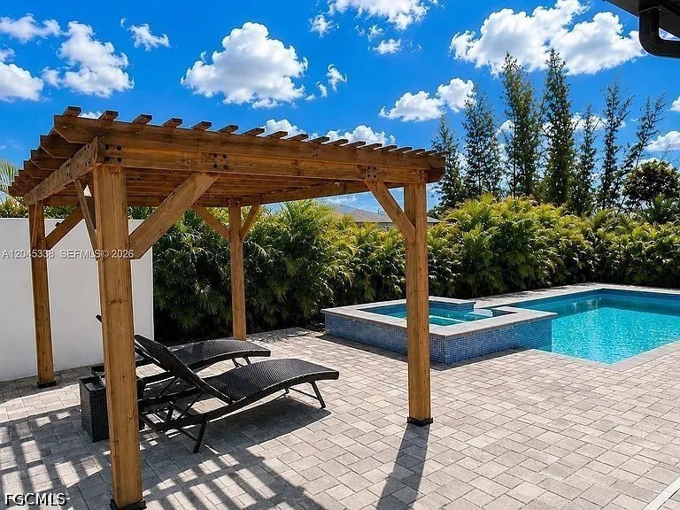 1600 SW 1st Street