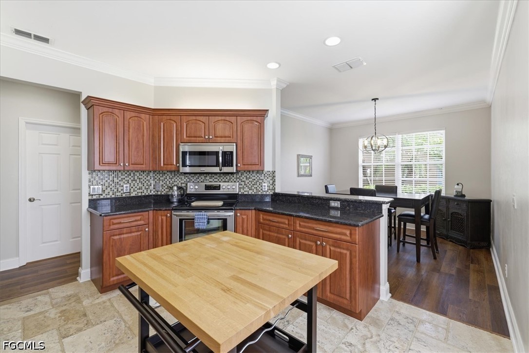 9361 Alamander Court, Apt 401