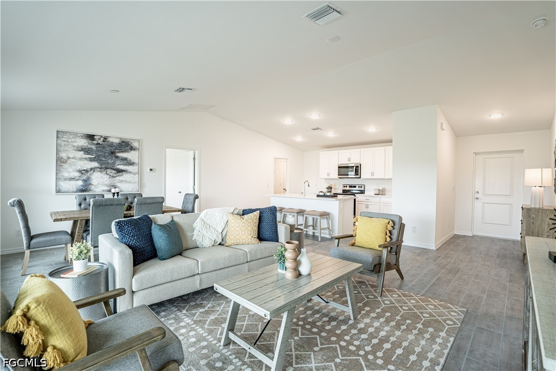 2117 NE 33rd Street