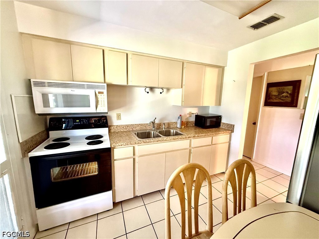 4 Desert Ash Court