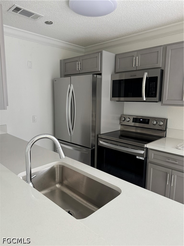 3225 E Riverside Drive, Apt 54E