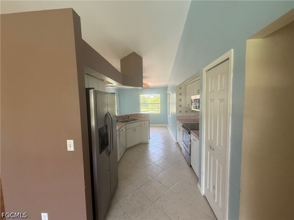 2401  Fisher Court