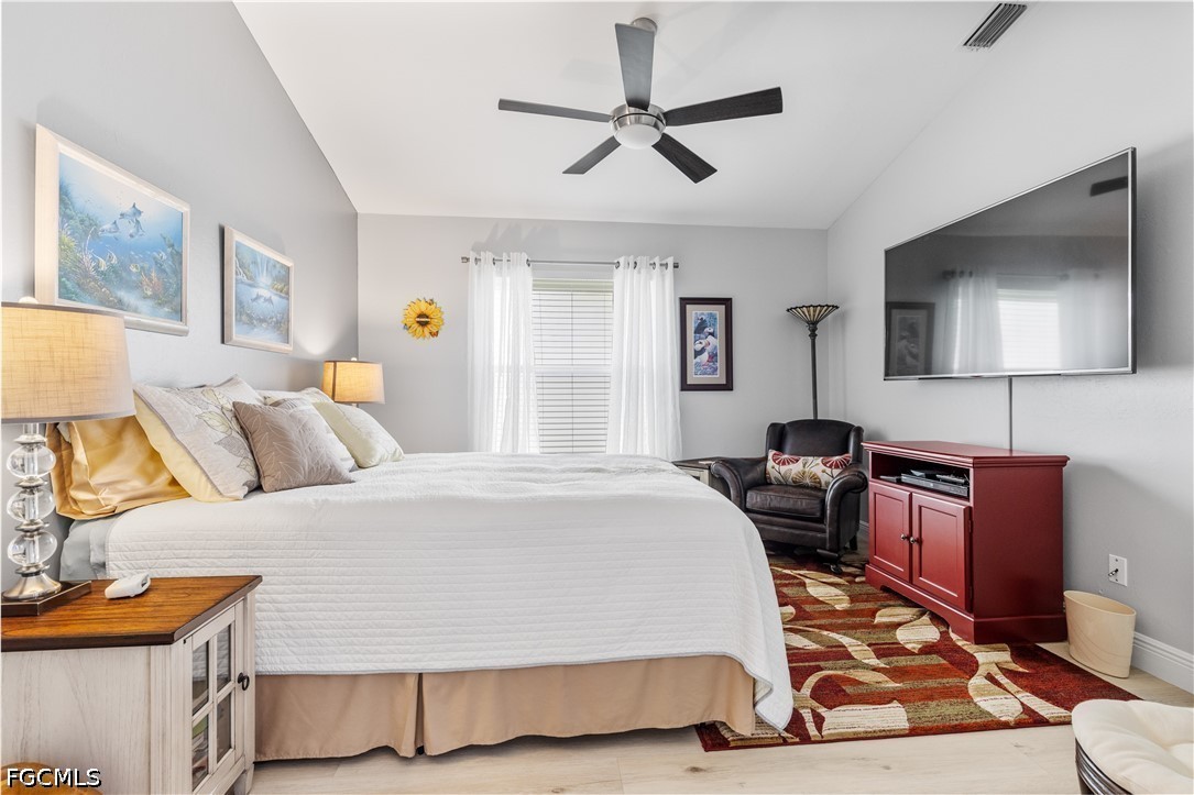 17761  Pineapple Palm Court