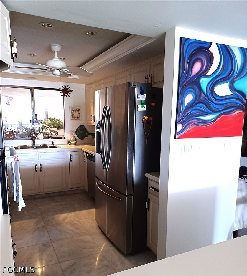 5260 S Landings Drive, Apt 405