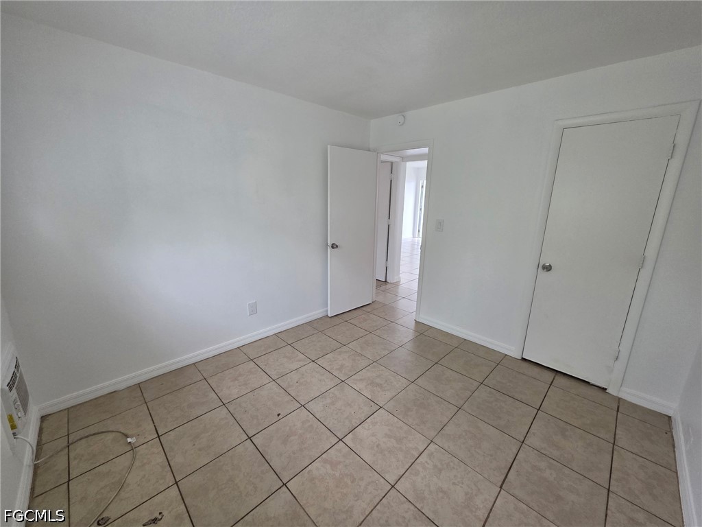 2452 Stella Street, Apt 106