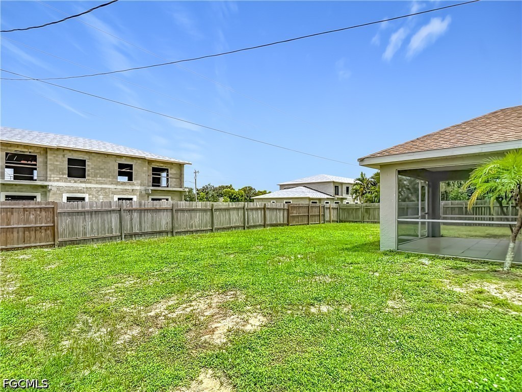 3511 SW 8th Place