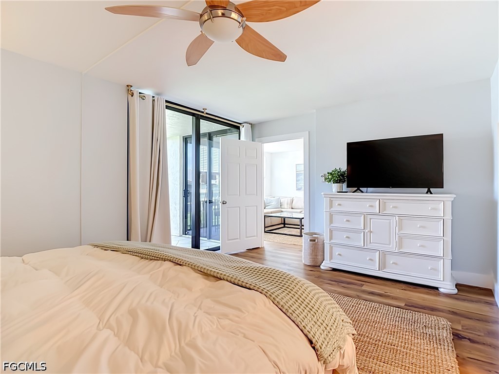 979 E Gulf Drive, Apt D433