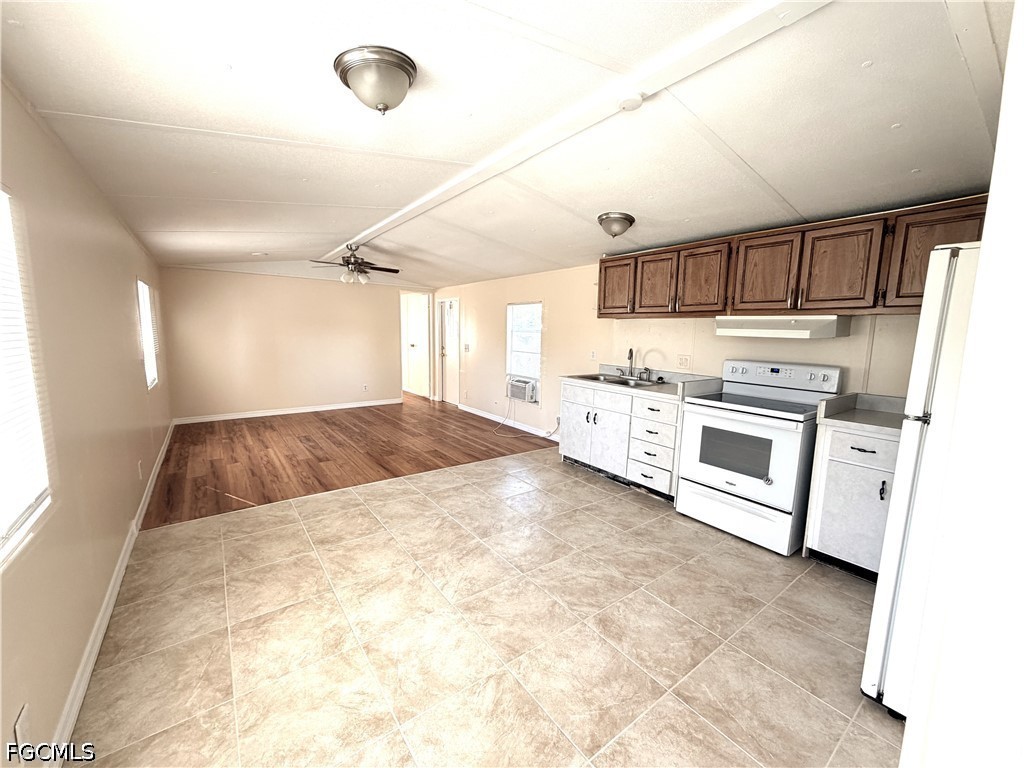 2521 Brownell Court