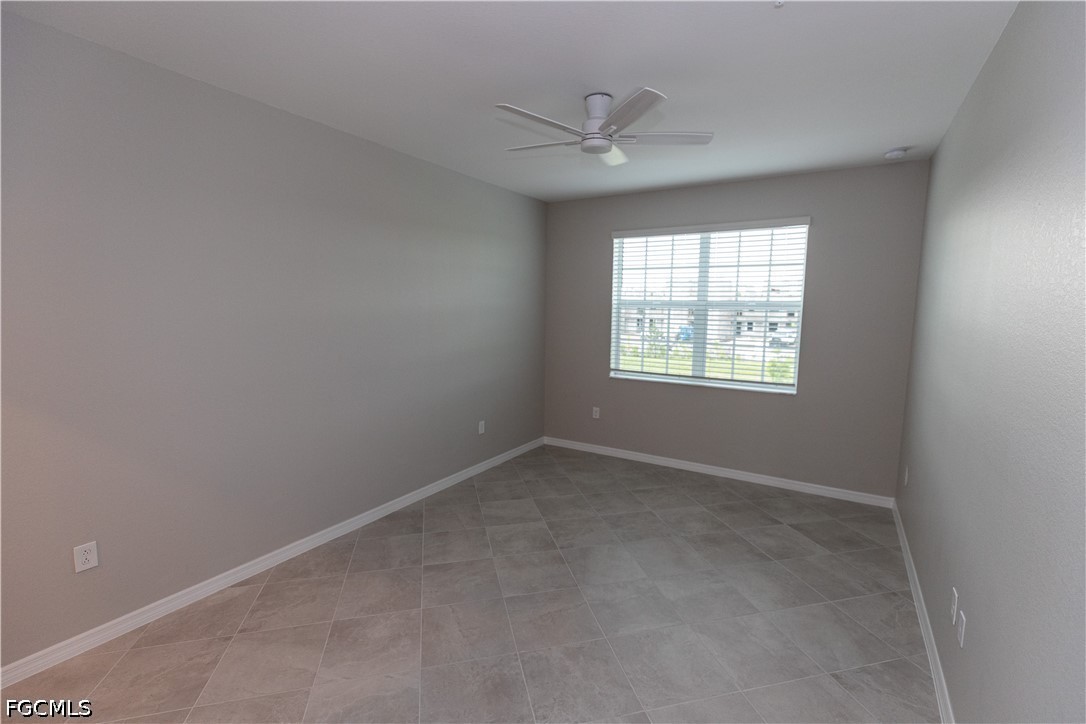 15908 Green Acres Avenue, Apt 4421