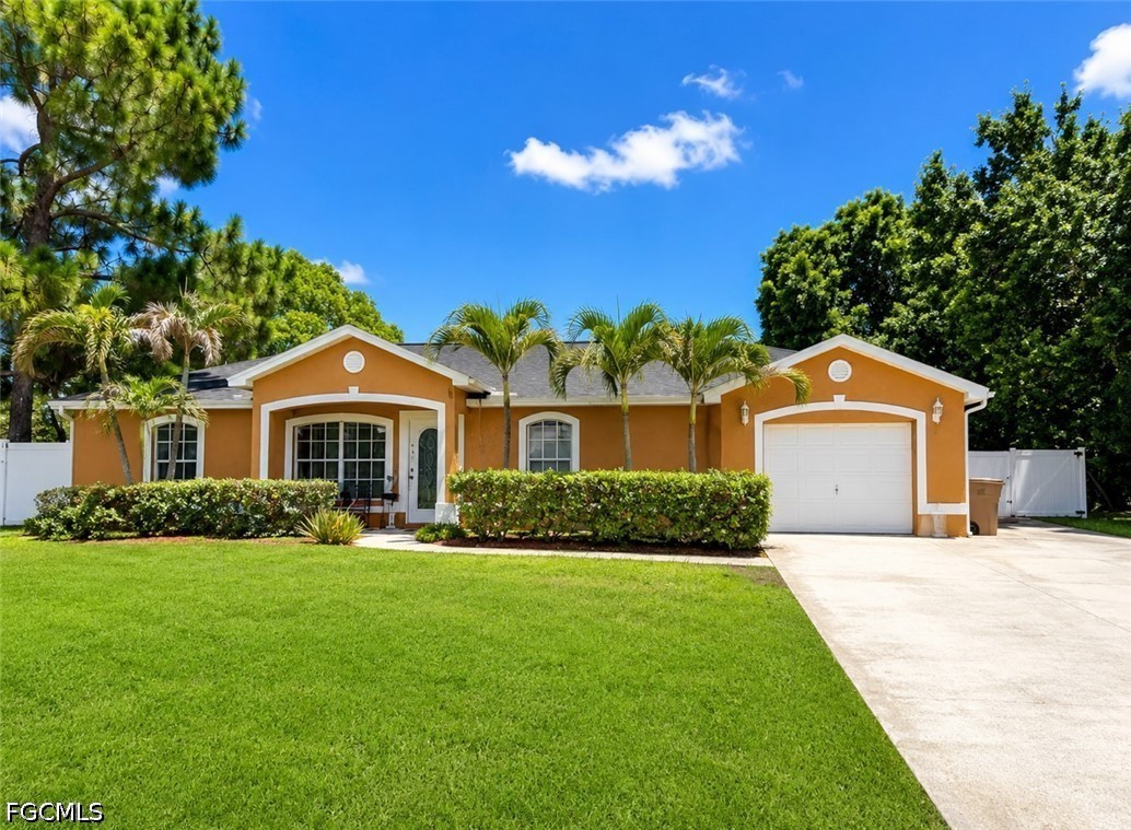 416 Candlewick Circle
