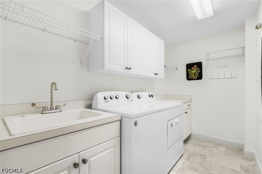 2090 W First Street, Apt 1009