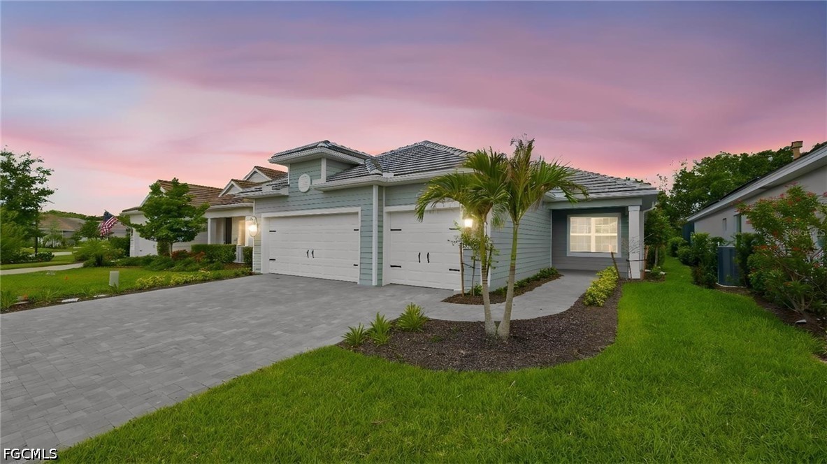 3075 HERITAGE PINES Drive