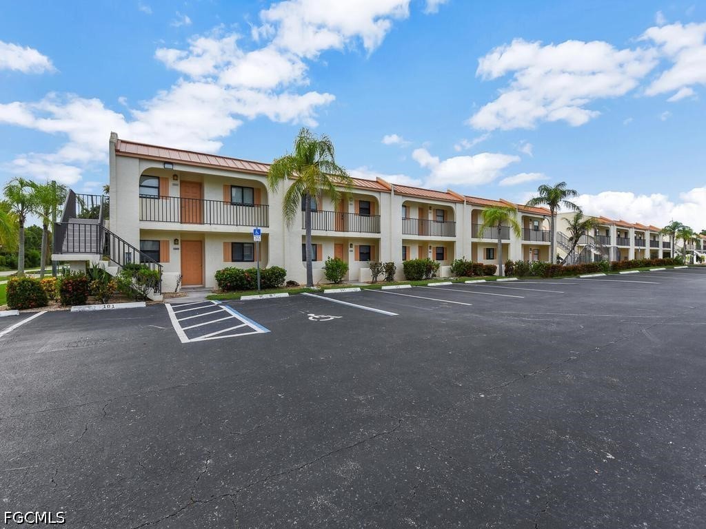 16380  Dublin Circle, Apt 104