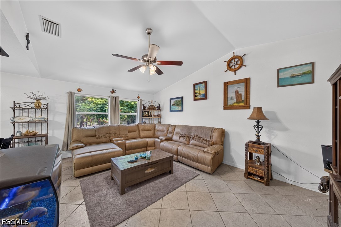 5484/5486 Birdsong Lane