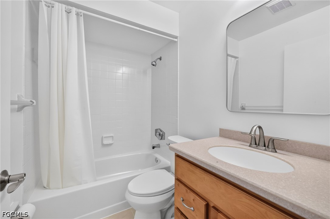 4708 SW 8th Place, Apt 201