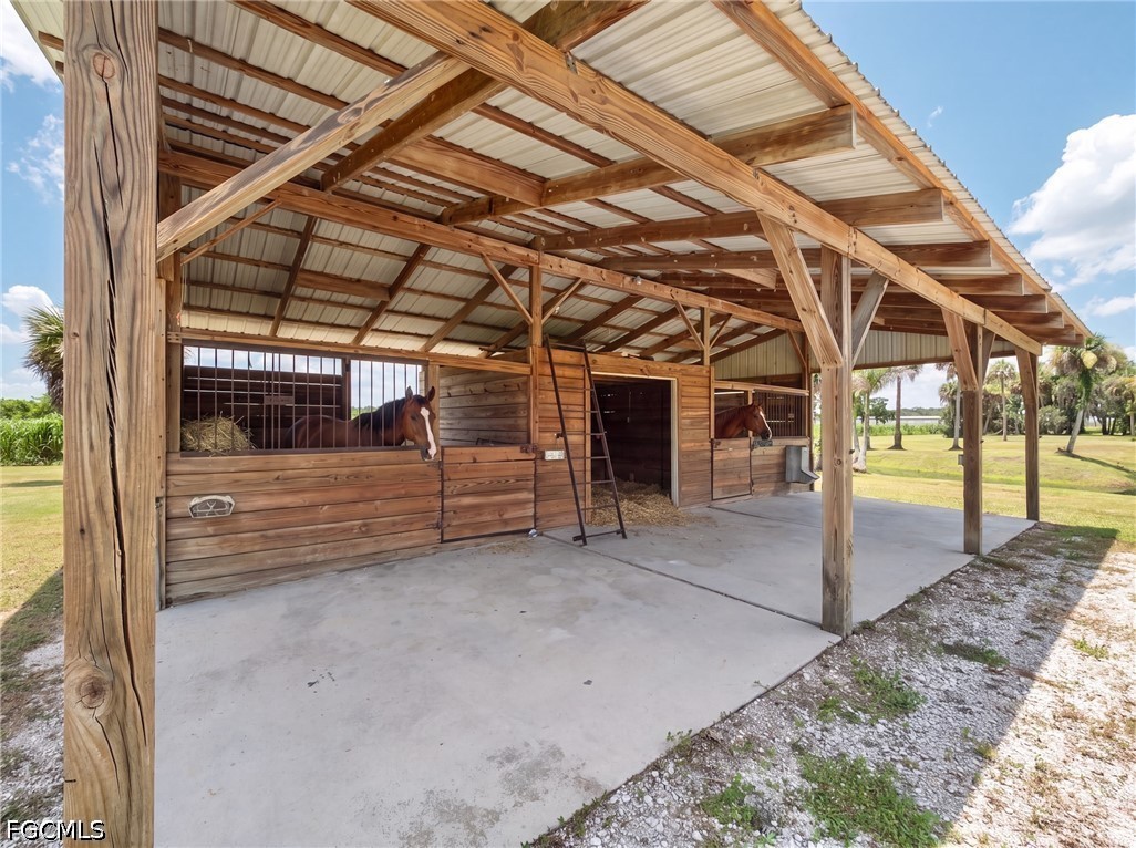 19481/483 S River Road