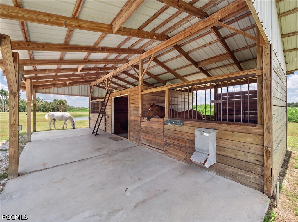 19481/483 S River Road