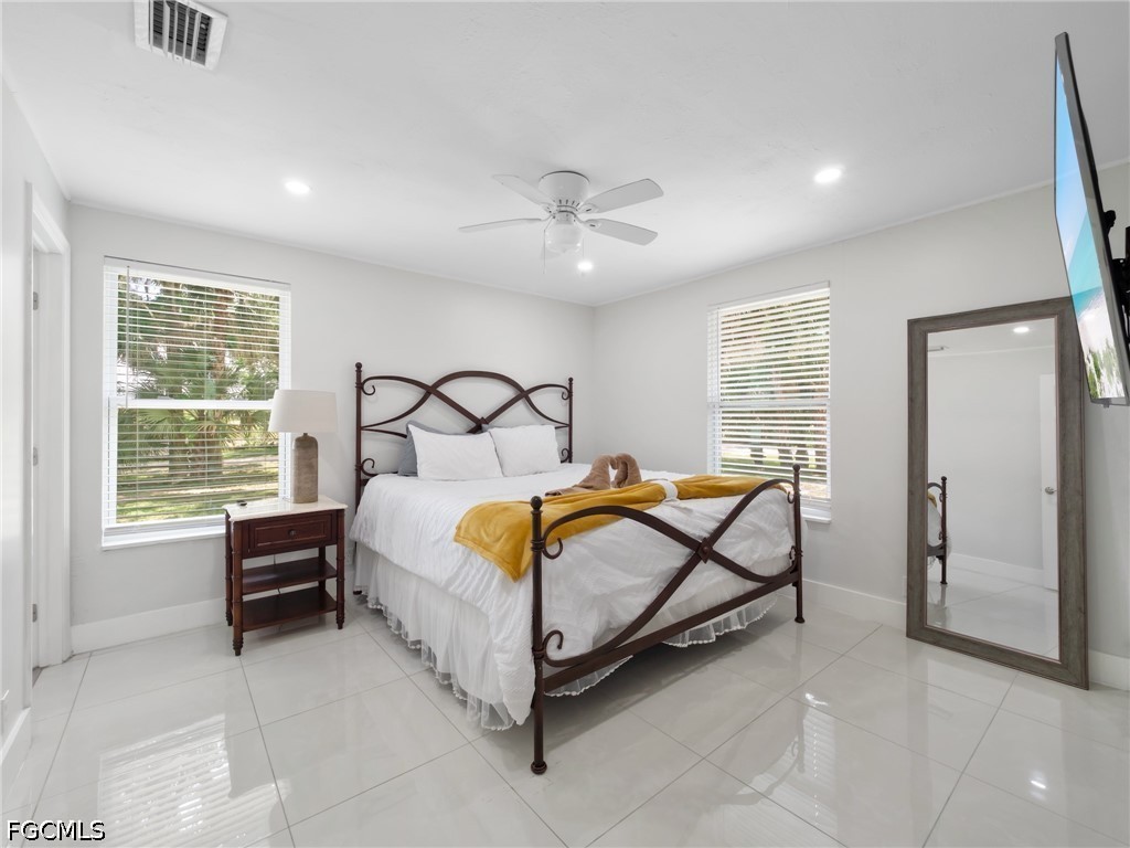 19481/483 S River Road