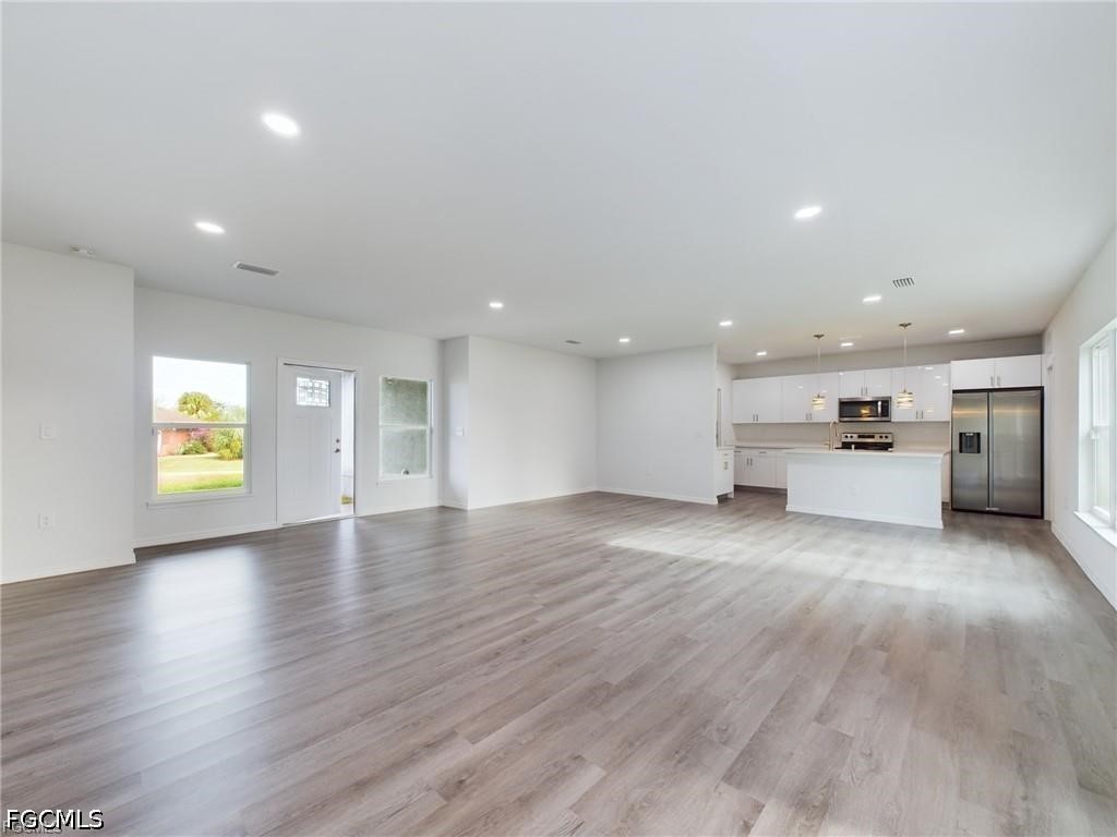 15  Hampton Avenue