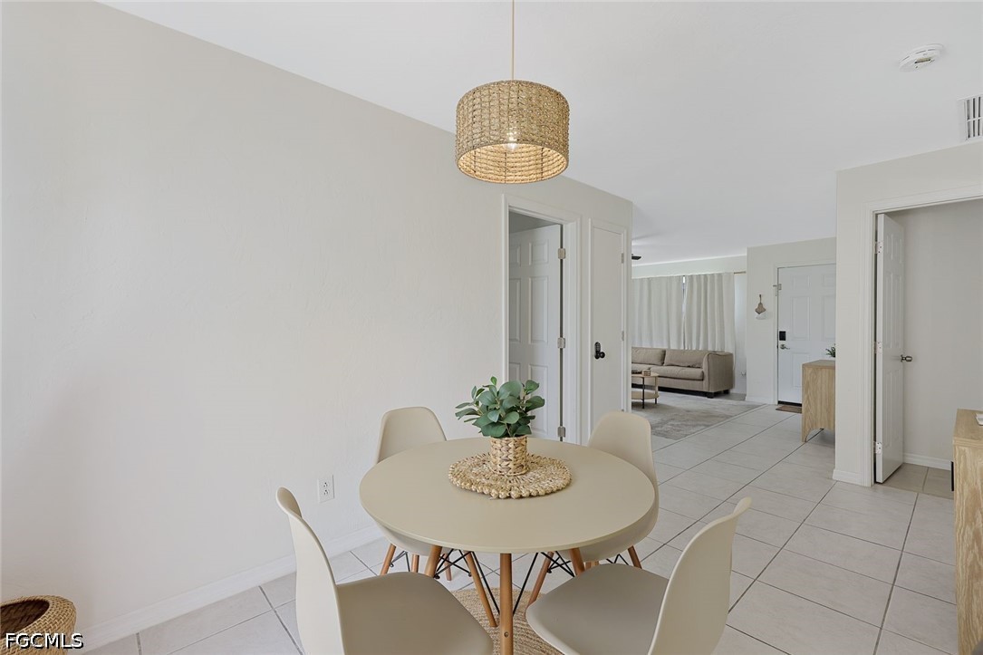523/525 SE Van Loon Terrace