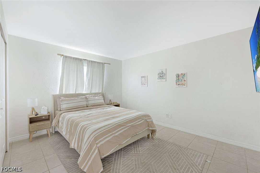 523/525 SE Van Loon Terrace