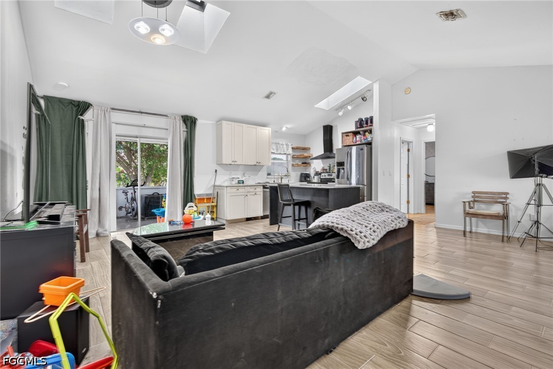 330 NE 24th Avenue