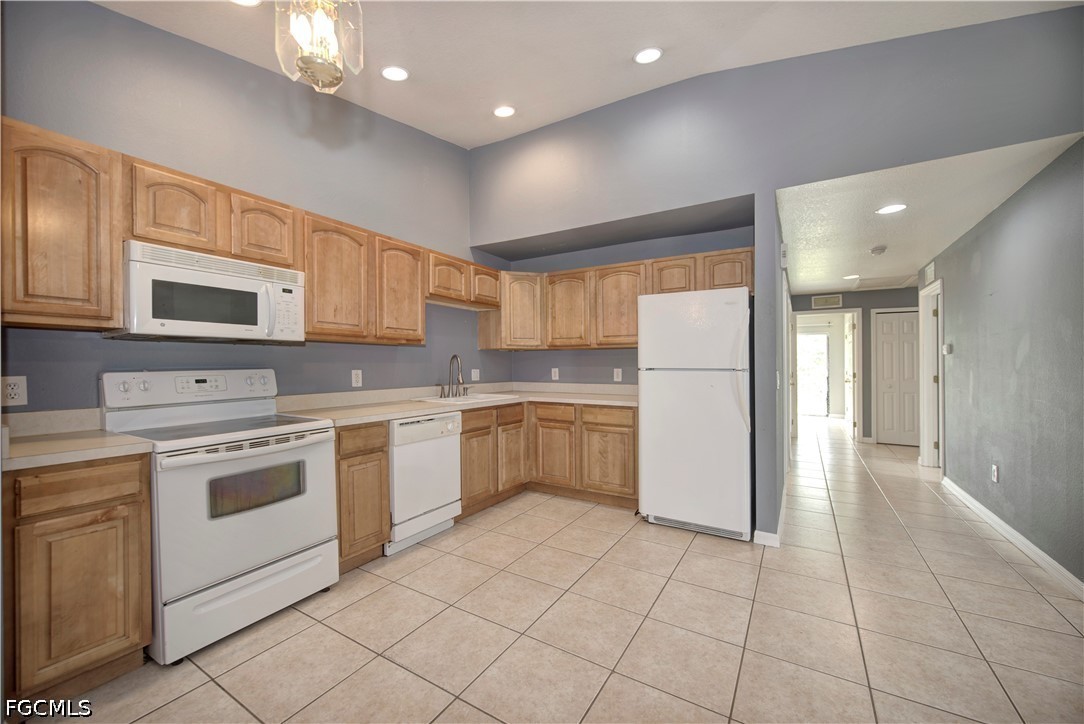 4402  Douglas Lane