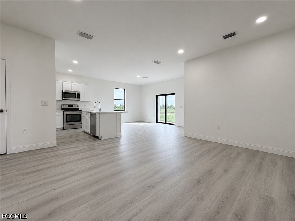 1042 Monday Street
