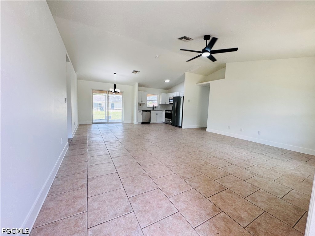 718 Rue Labeau Circle