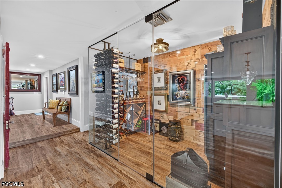 625  Sunnyside Court