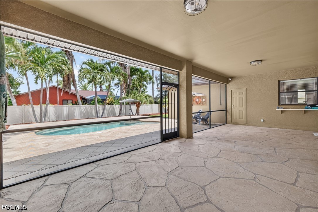 4914 SW 25th Court