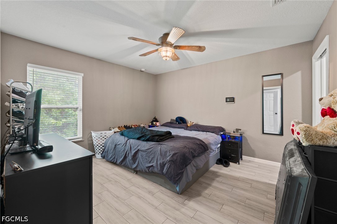 5011  Dania Circle