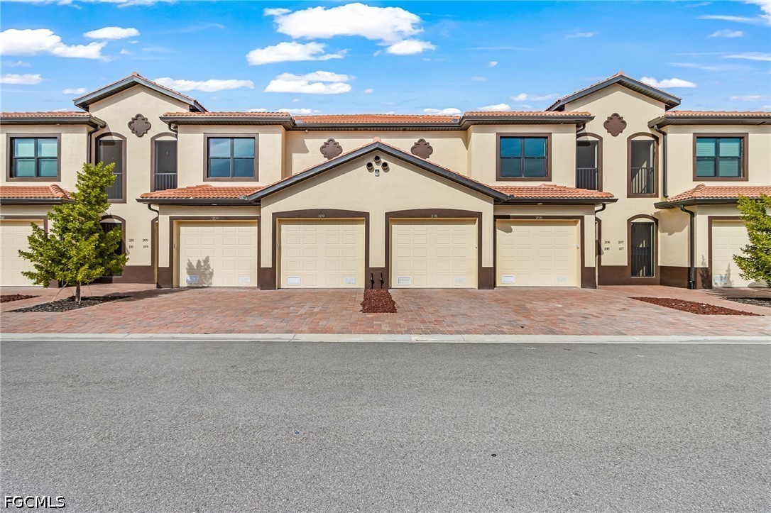 1803  Samantha Gayle Way, Apt 109