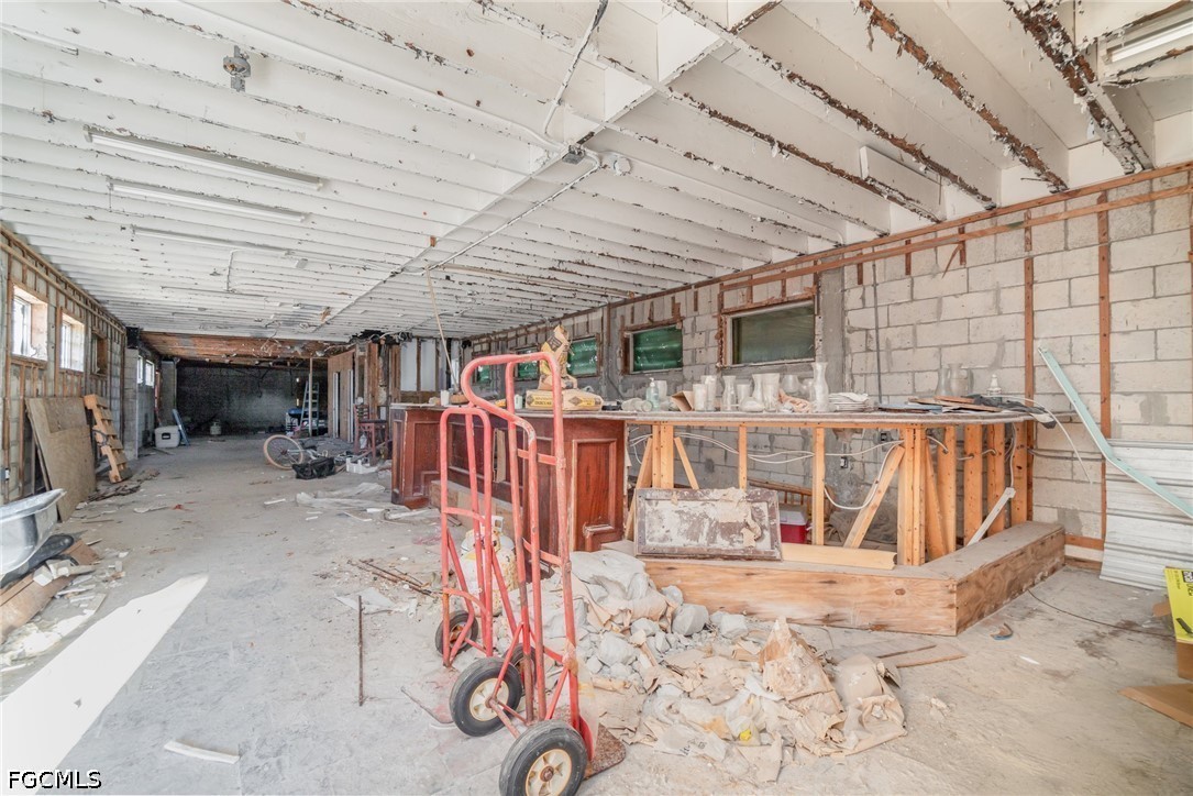 185 Old San Carlos Boulevard