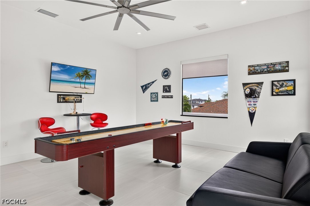 5362 Mayfair Court