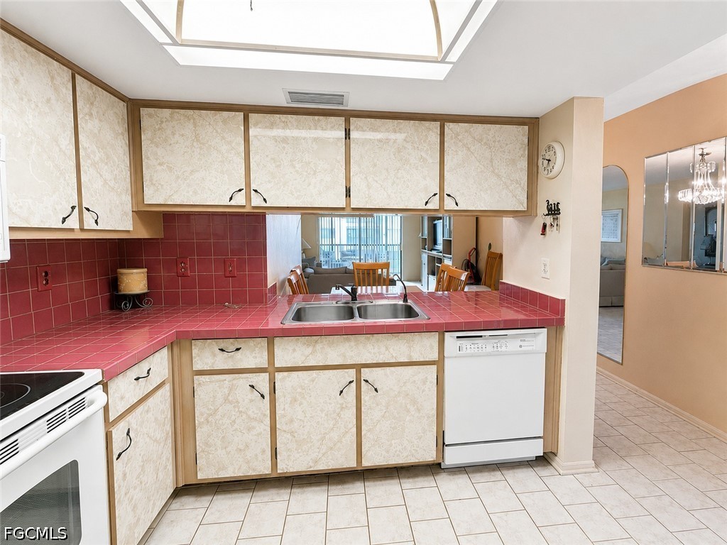 11220 Caravel Circle, Apt 203