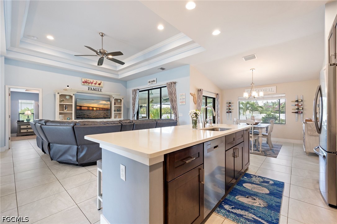 2737 SW 25th Street