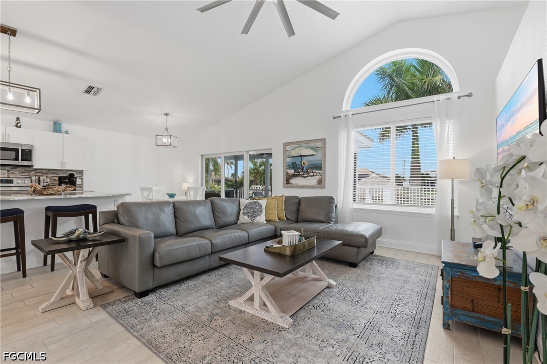 4126 SW 23rd Place