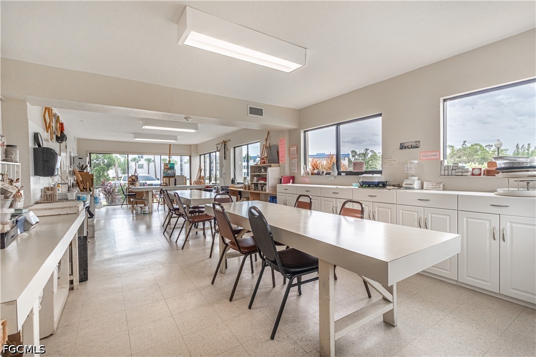 1700 Pine Valley Drive, Apt 319