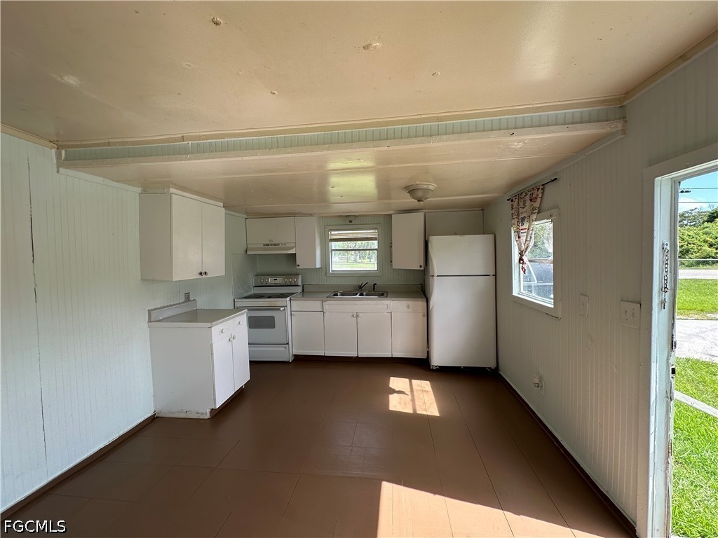 4900 Tice Street, Apt 1